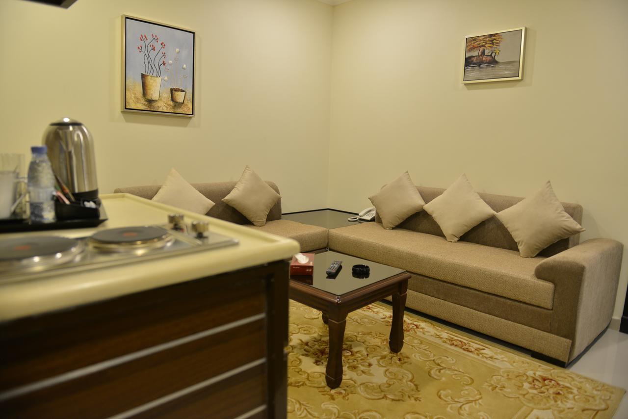 The First Tower Hotel Al Al Jubail Buitenkant foto