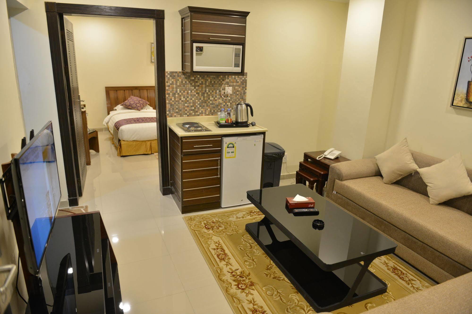 The First Tower Hotel Al Al Jubail Buitenkant foto