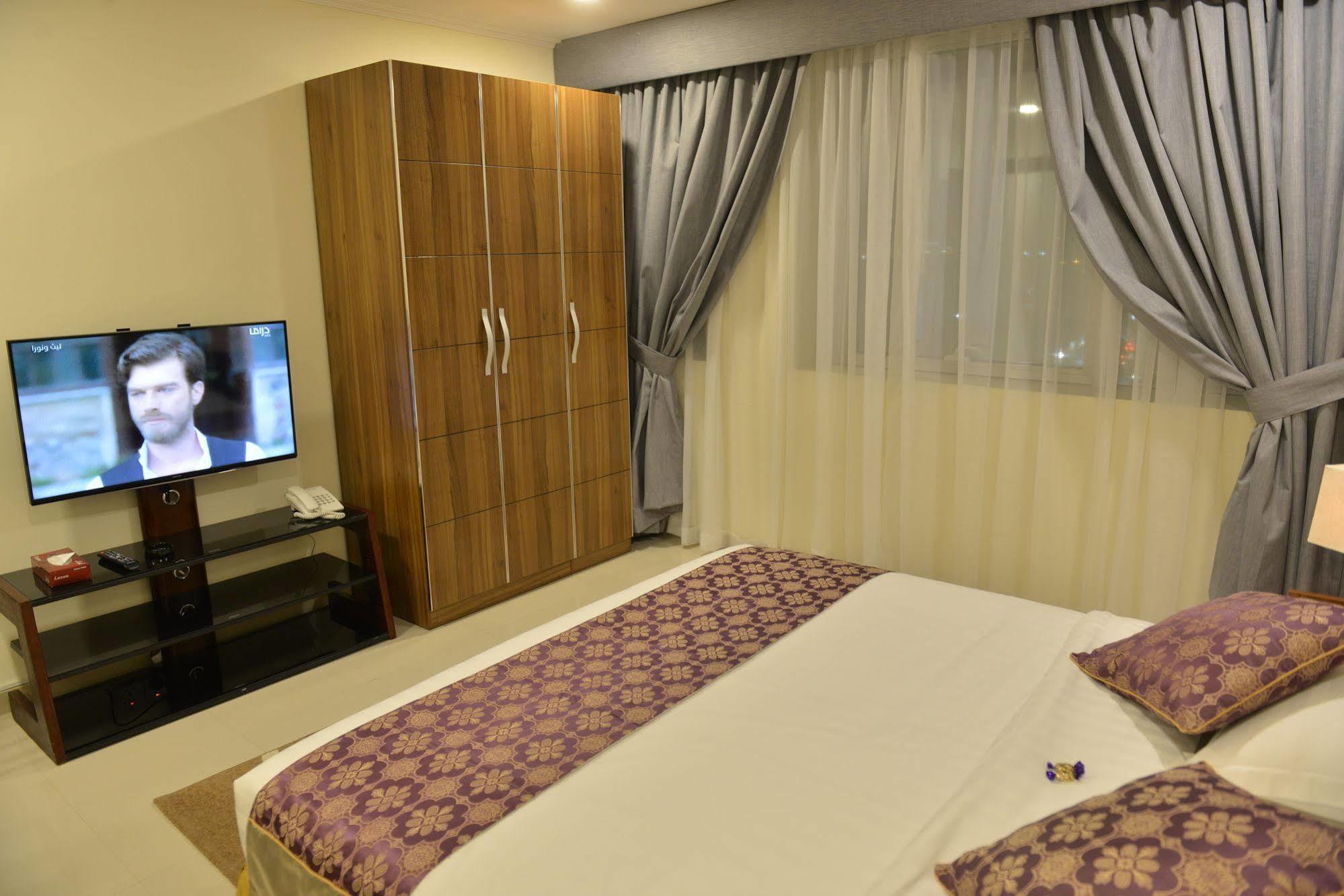 The First Tower Hotel Al Al Jubail Buitenkant foto